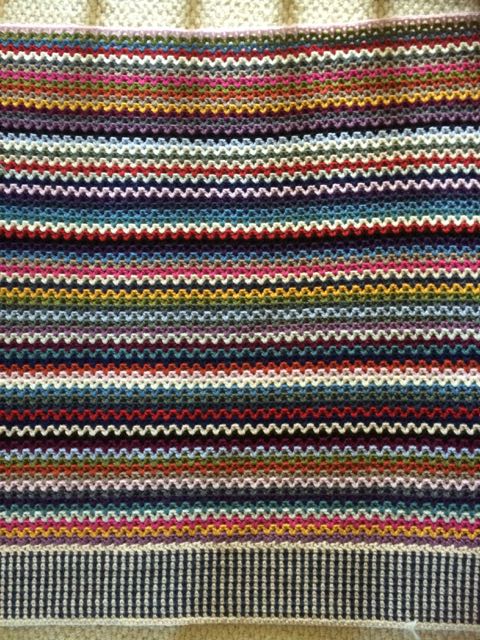 V-Stitch Crochet Blanket | MyCraftyMusings